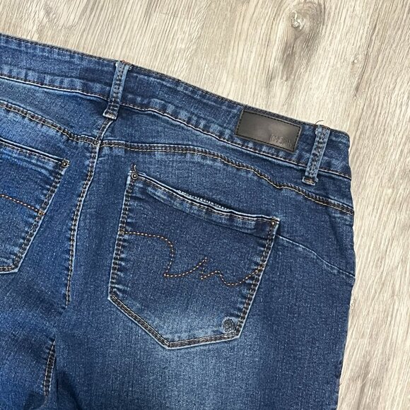 Thorn Dark Blue Denim Mid Rise Tapered Jeans Size 20 W - Picture 7 of 8